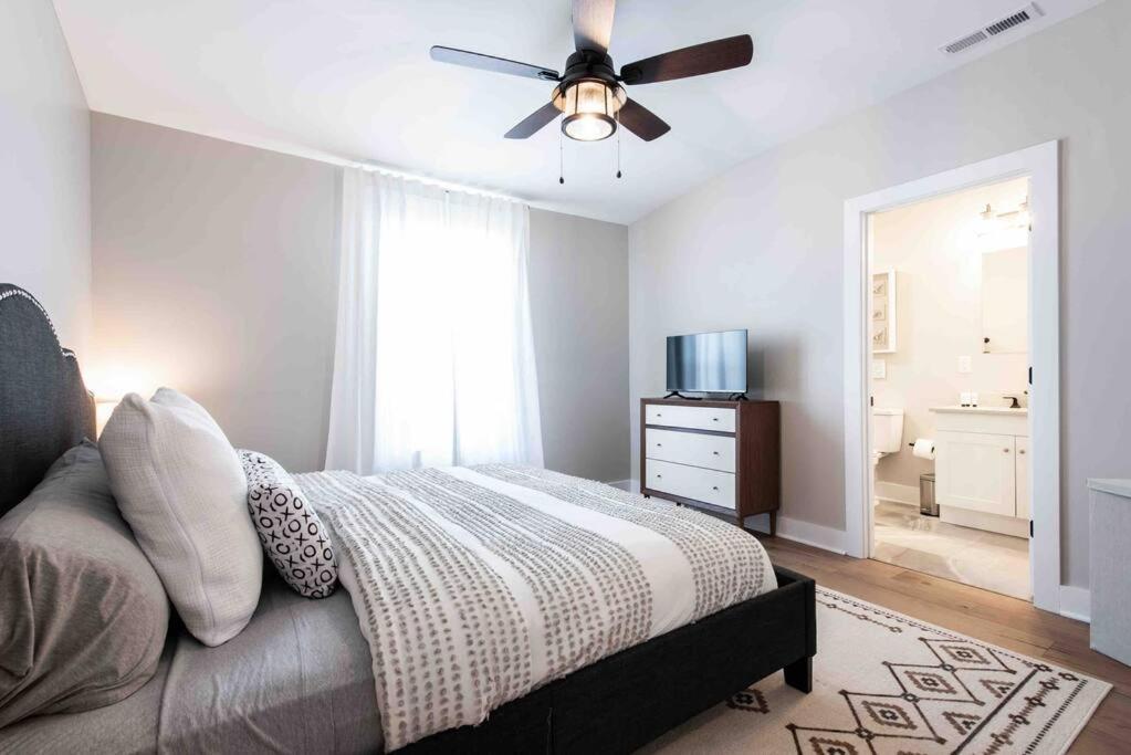 Newly Renovated 3 Bedroom Shelby Park Home **Free Parking** Louisville Exteriér fotografie