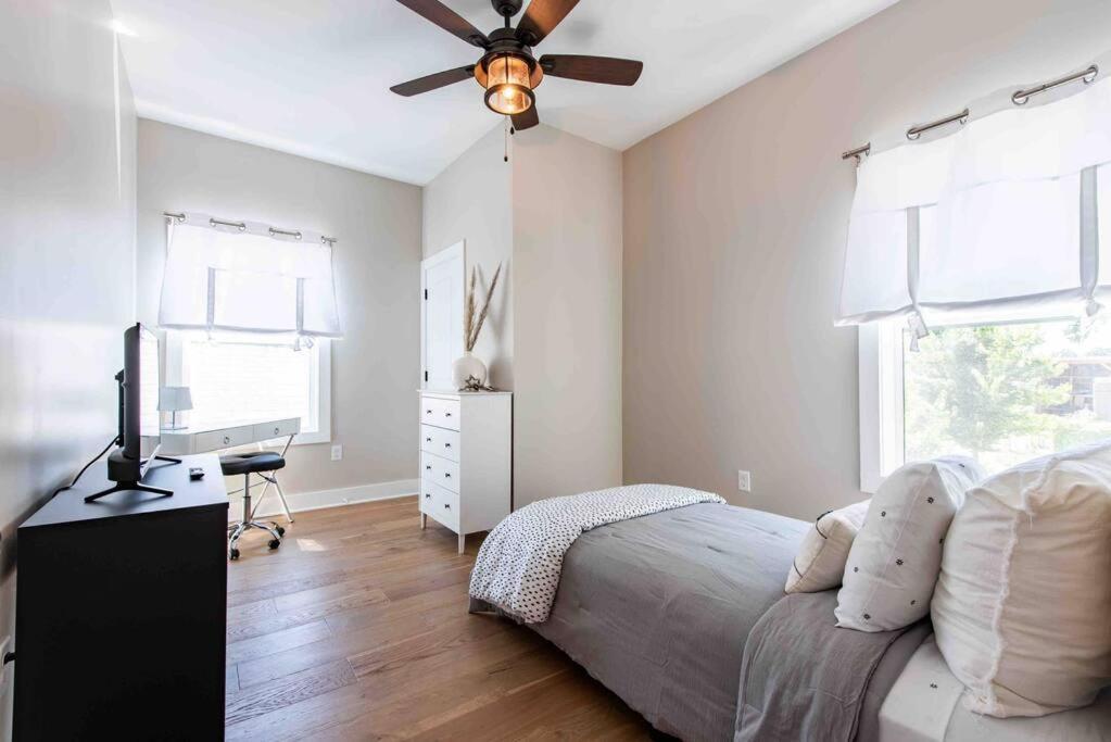 Newly Renovated 3 Bedroom Shelby Park Home **Free Parking** Louisville Exteriér fotografie